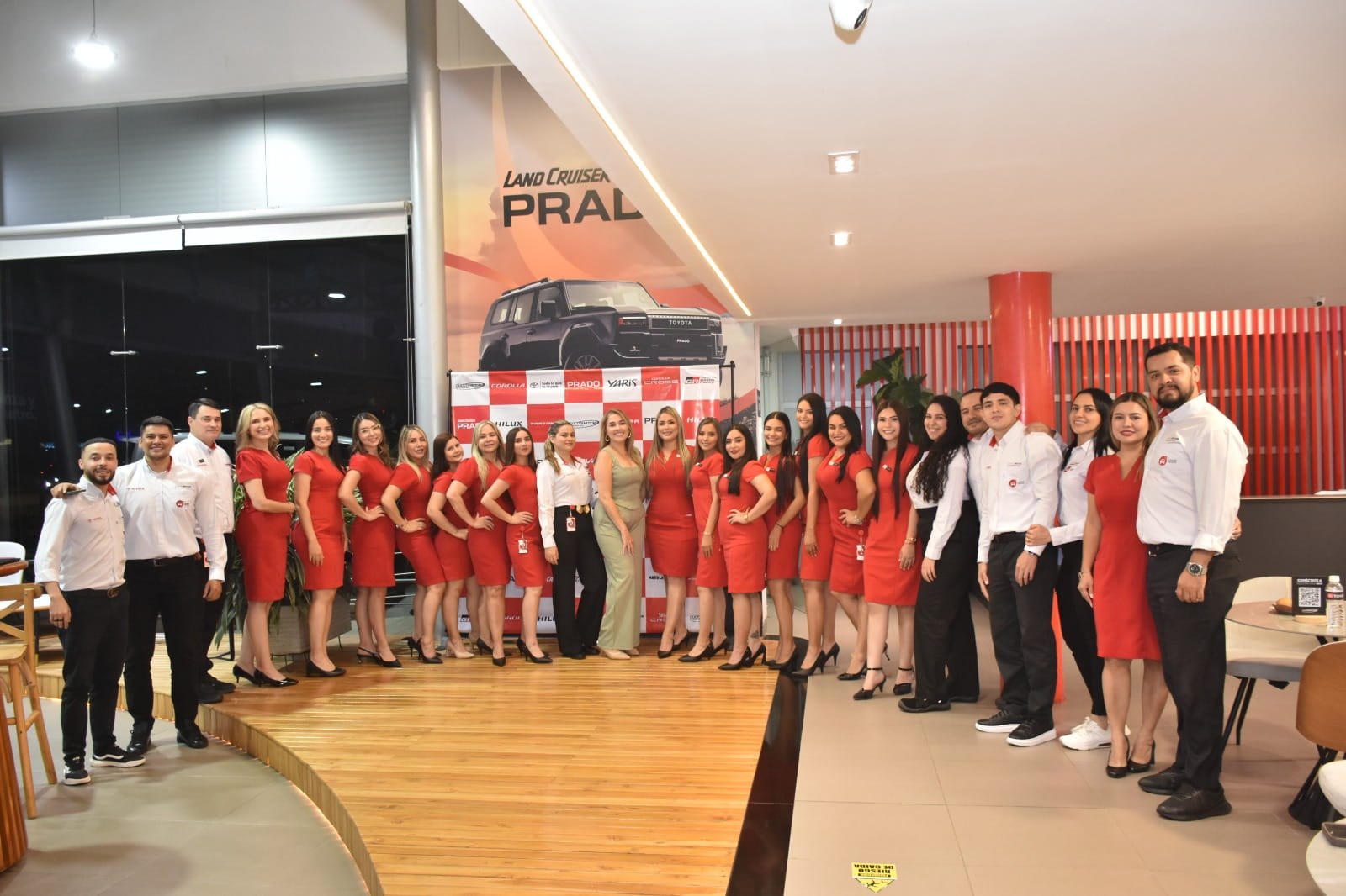 Evento de lanzamiento del Toyota BZ4X en el concesionario Cúcuta Motors