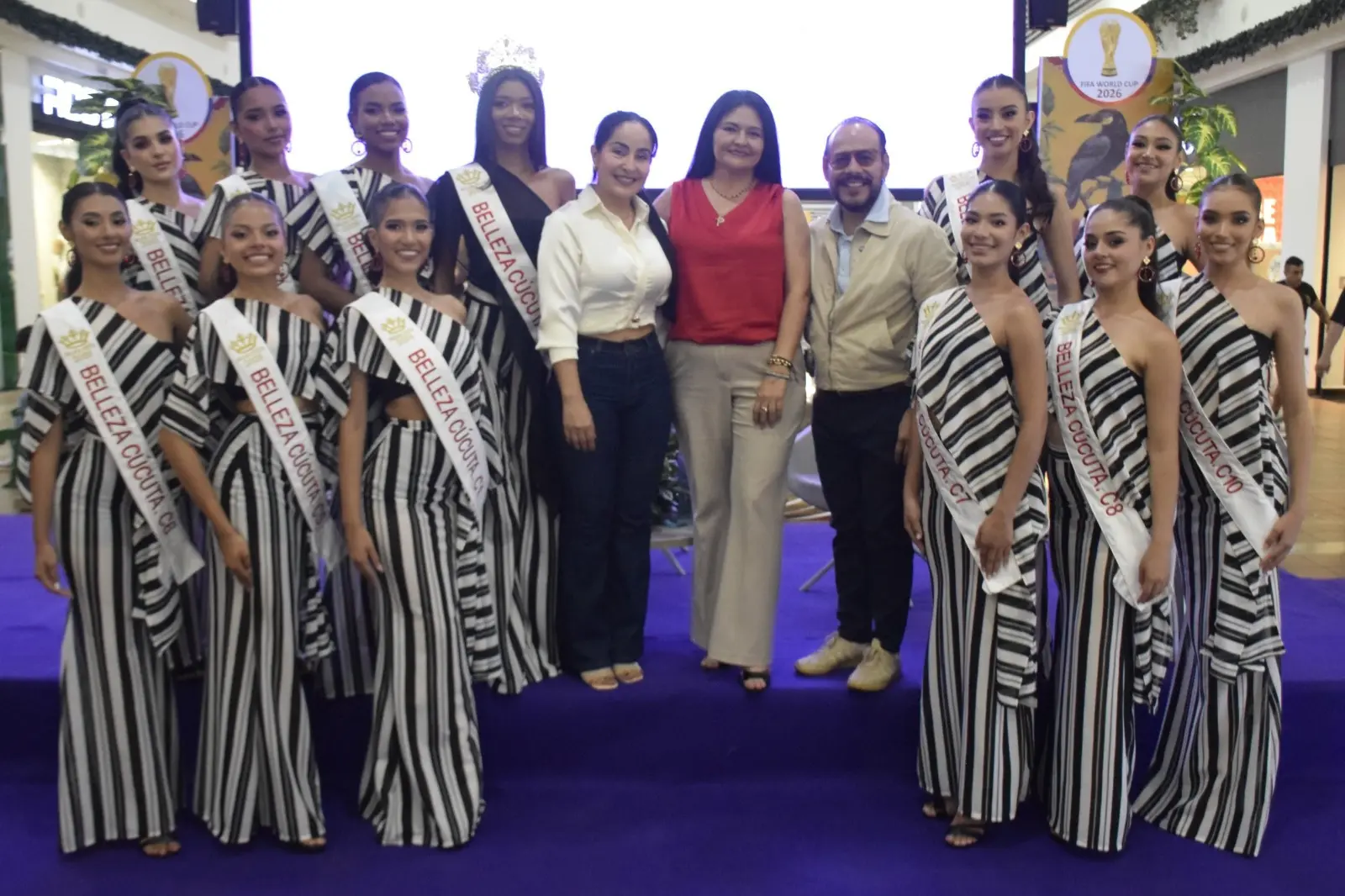 Corona brillante representando la victoria en el certamen