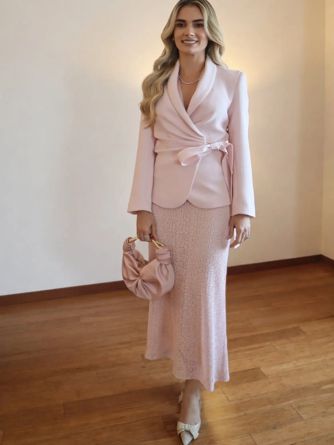 Ana Lucía Pineda vestida por Silvia Tcherassi en la posesión presidencial