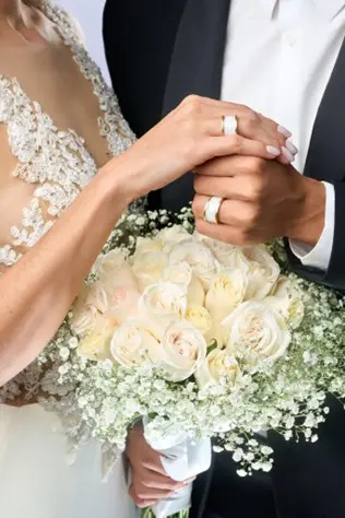 Alianzas de matrimonio a juego para parejas