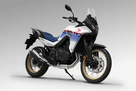 Pareja en ruta de moto por Norte de Santander