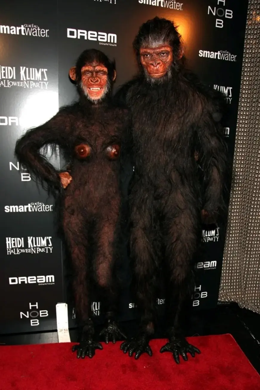 Heidi Klum y Seal disfrazados de simios en 2011