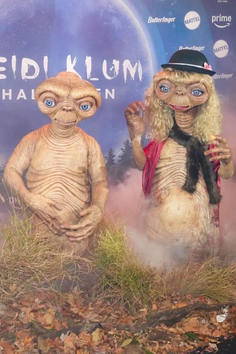 Heidi Klum disfrazada de E.T. en 2024