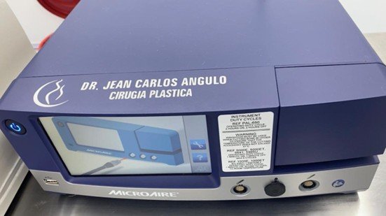 Renuvion, tratamiento de tejidos blandos para contorno corporal